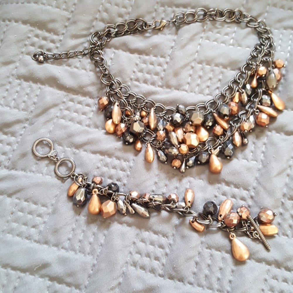 Premier Designs necklace and bracelet